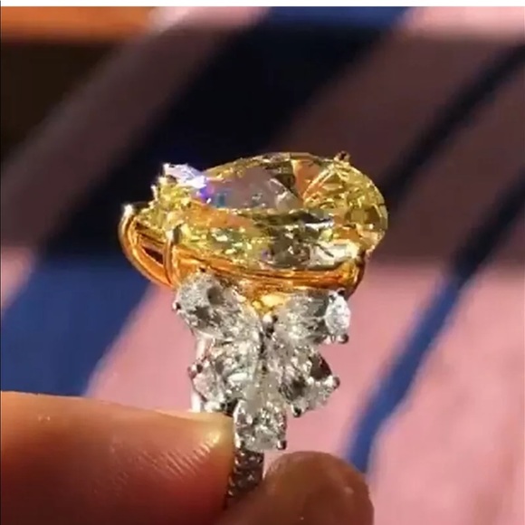 NEW yellow925 teardrop dazzle ring